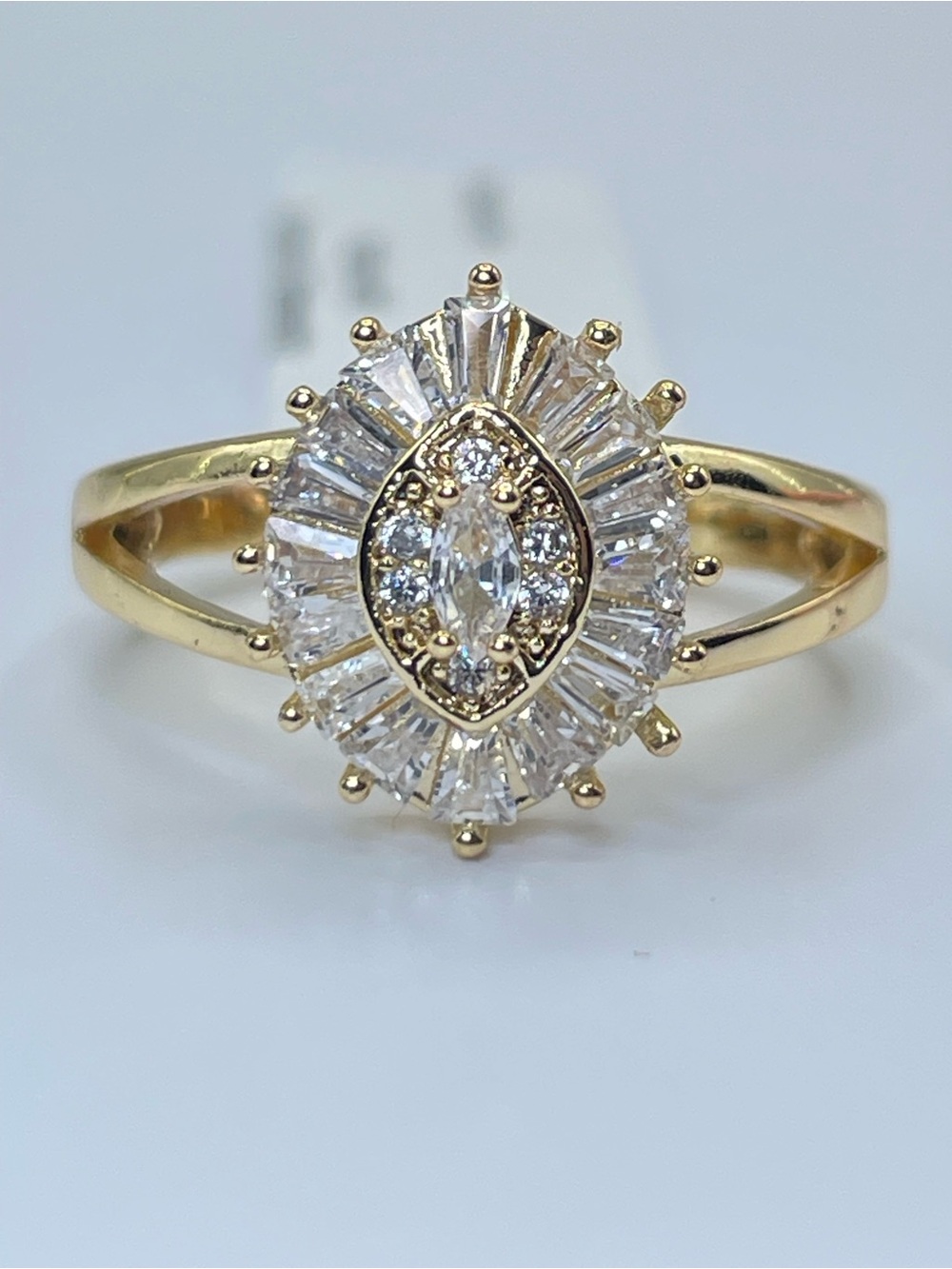 Swarovski Crystal Elements White Crystal Art Deco Halo Vintage Look Ring Sz 6
